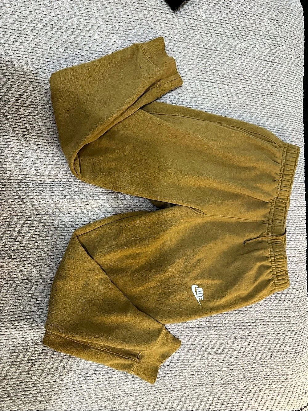 Nike Sportswear Jogger Sweatpants mustard yellow